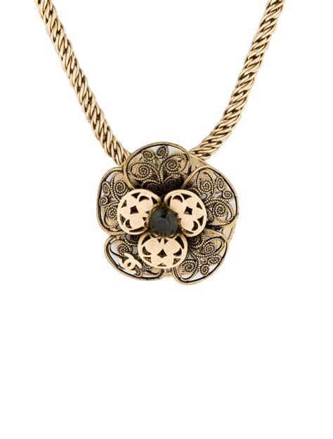 chanel camelia necklace